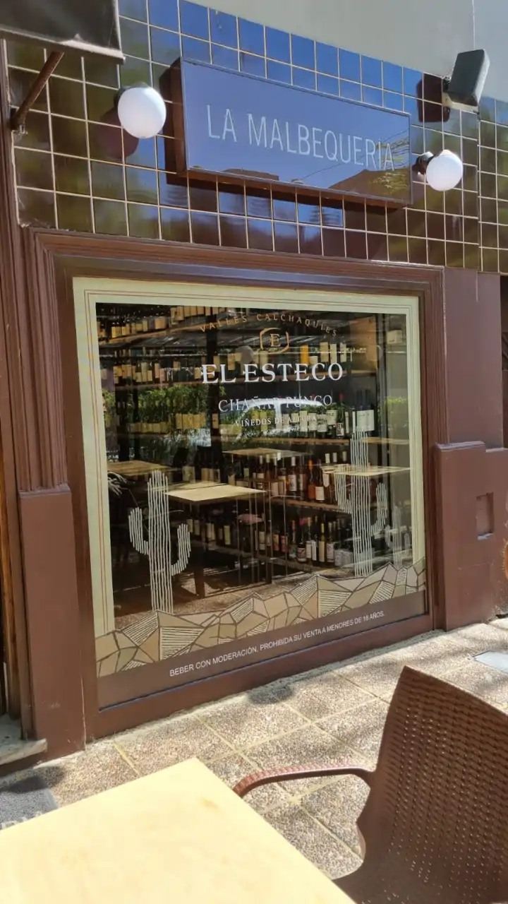 Foto de Vidriera de Vinoteca