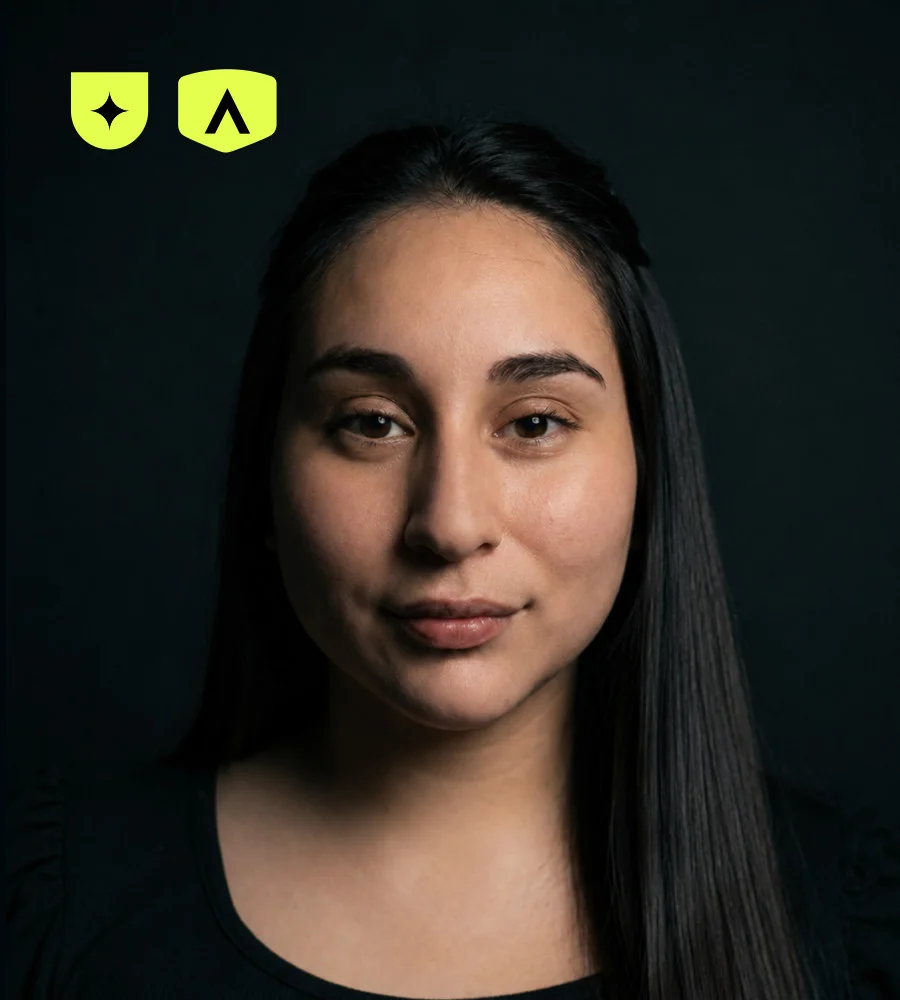Nicole Villalba - Especialista en Diseño Gráfico y Redes Sociales